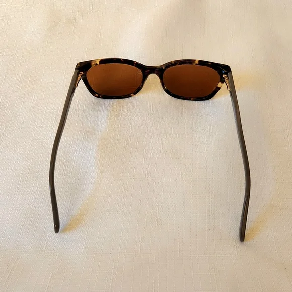 Fendi sunglasses F1031 220 Women Gray Tortoise Full Rim Cat Eye 52-17-140 glasse Fendi sunglasses F1031 220 Women Gray Tortoise Full Rim Cat  main image 3